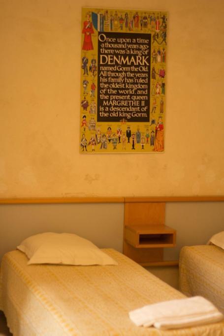 Abbaye Royale Hotel Saint-Jean-dʼAngély Quarto foto